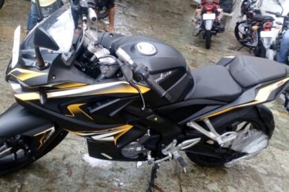 Bajaj Pulsar RS200 Bike